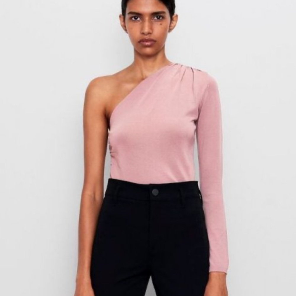 ZARA Asymmetrical One Sleeve Ruched Top Small✨